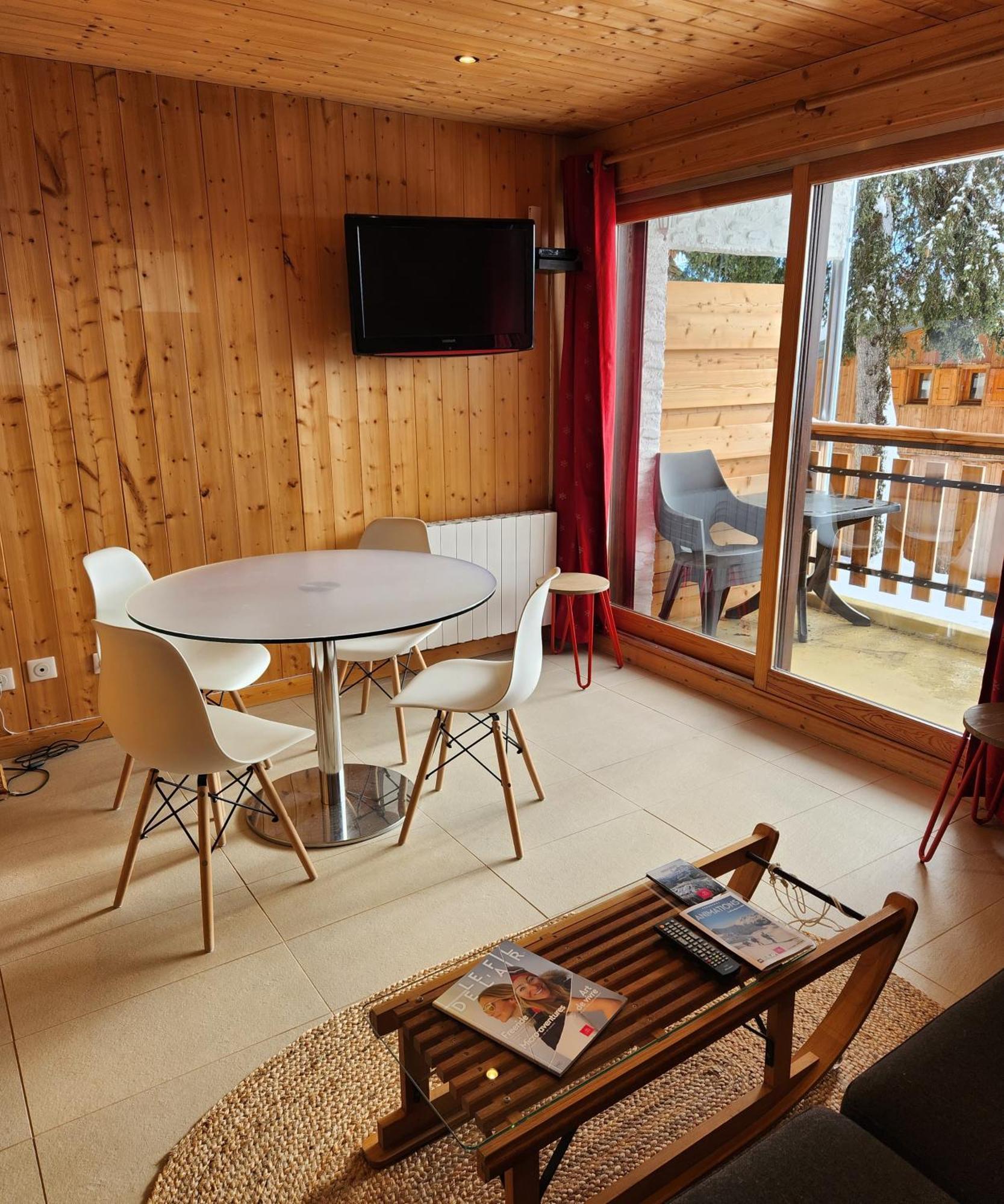 Le 1954 La Rosiere Apartment *